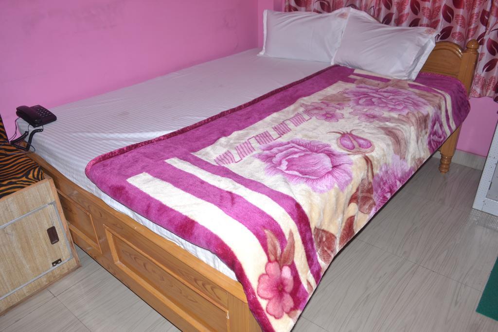 Hotel Sukh Sagar Inn Deoghar Szoba fotó